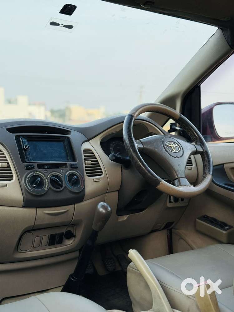 Toyota Innova 2.5 G (diesel) 7 Seater Bs Iv, 2006, Diesel