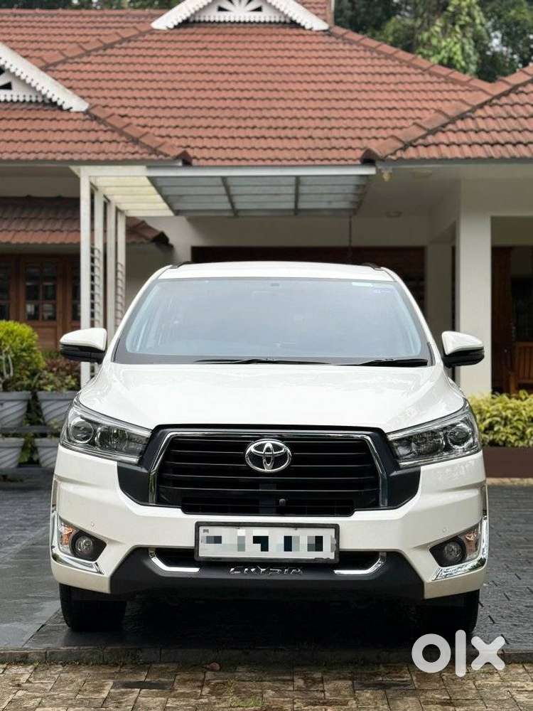 Toyota Innova Crysta 2.4 V 7 Str, 2023, Diesel