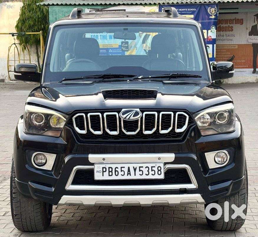 Mahindra Scorpio Classic, 2020, Diesel