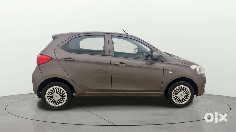 Tata Tiago 1.2 Revotron Xt, 2017, Petrol