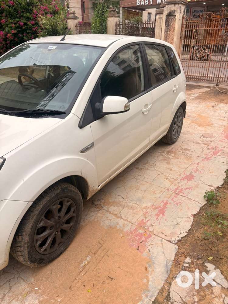 Ford Figo Petrol Manual 2015