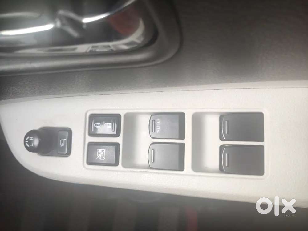 Maruti Ignis 1.2 Zeta 2022 45500 Km Company Warranty Upto 31/08/2027