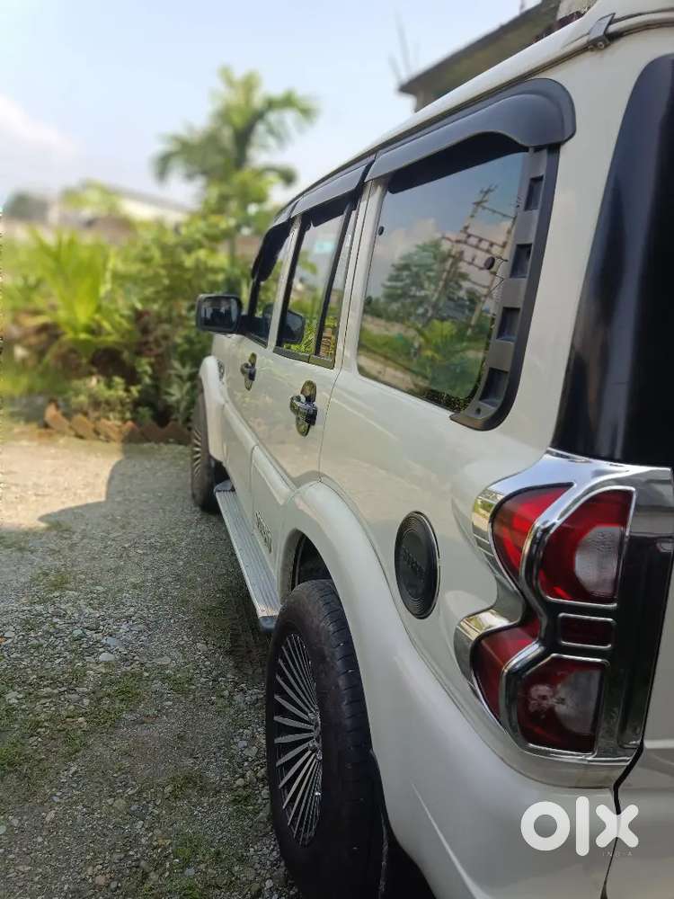 Mahindra Scorpio 2021 Diesel Manual