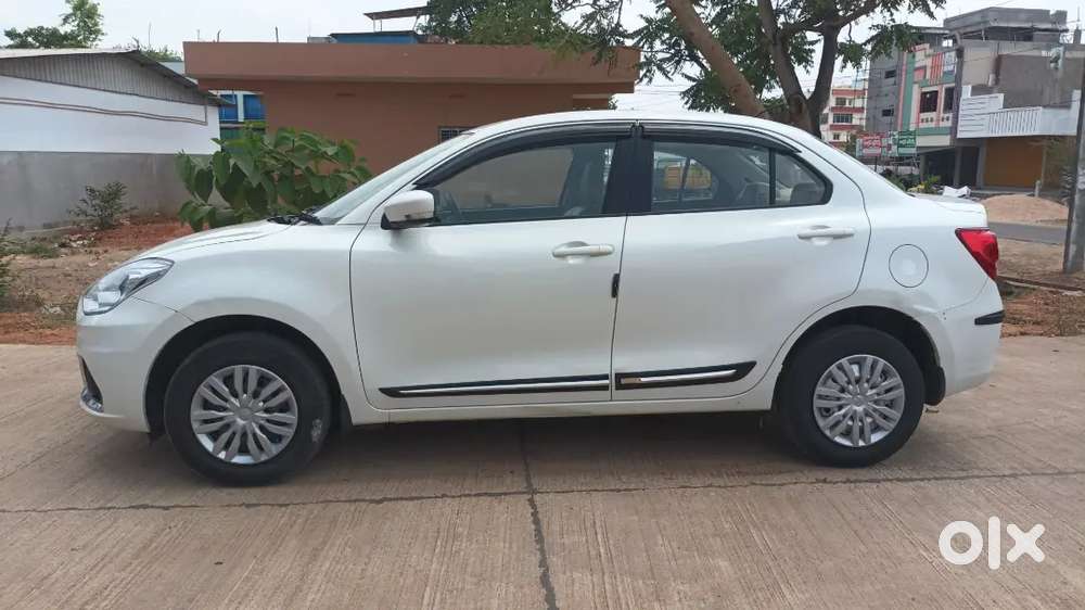 Maruti Suzuki Dzire 2024 Petrol 42000 Km Driven