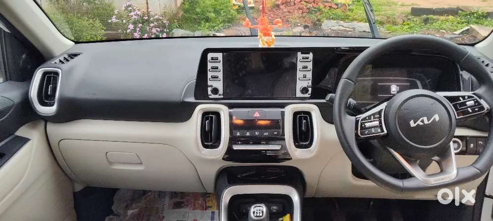 Kia Sonet 2025 Petrol 12000 Km Driven