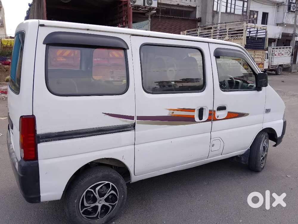 Maruti Suzuki Eeco Ac 2013 Petrol Well Maintained