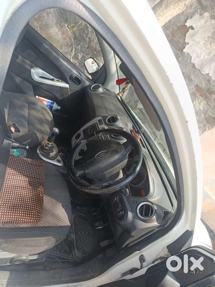 Ford Figo 2012 Cng & Hybrids 125000 Km Driven