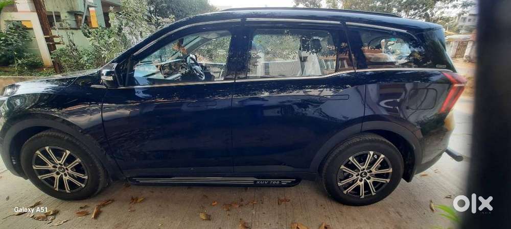 Mahindra Xuv700 2.0 Ax 7 Petrol Mt Str, 2025, Petrol