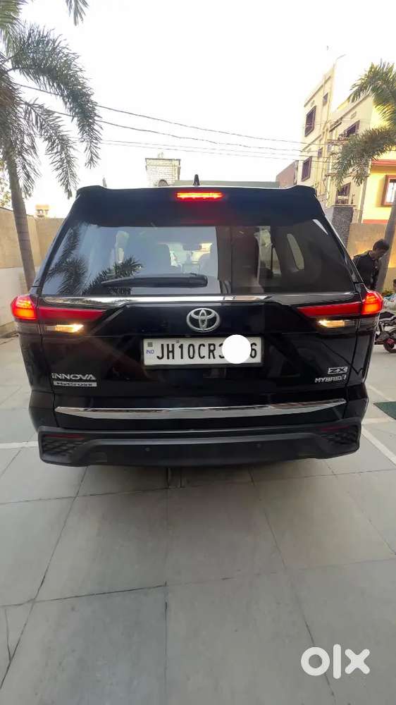 Toyota Innova Hycross Zx Top Model,  2023