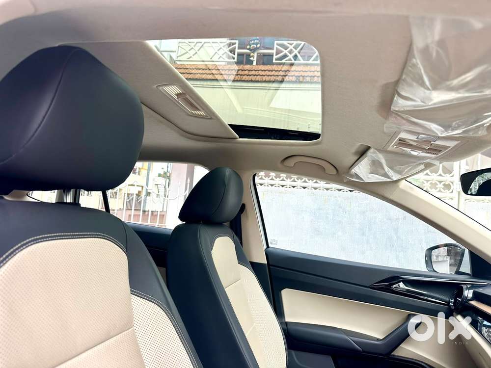 Skoda Slavia 1.0 Tsi Style, 2022, Petrol