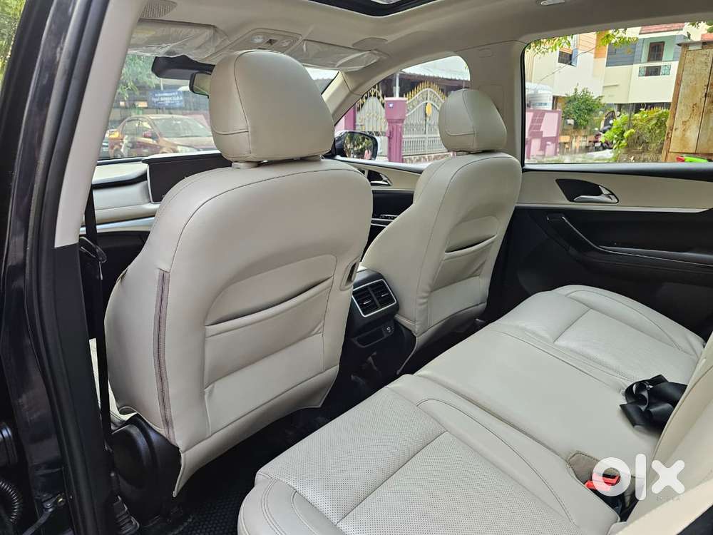 Mahindra Xuv700 2.2 Ax 7 Diesel At Luxury Pack Str, 2024, Diesel