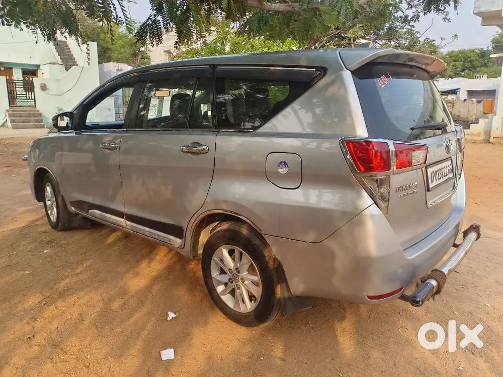 Toyota Innova Crysta 2017 Diesel 320000 Km Driven