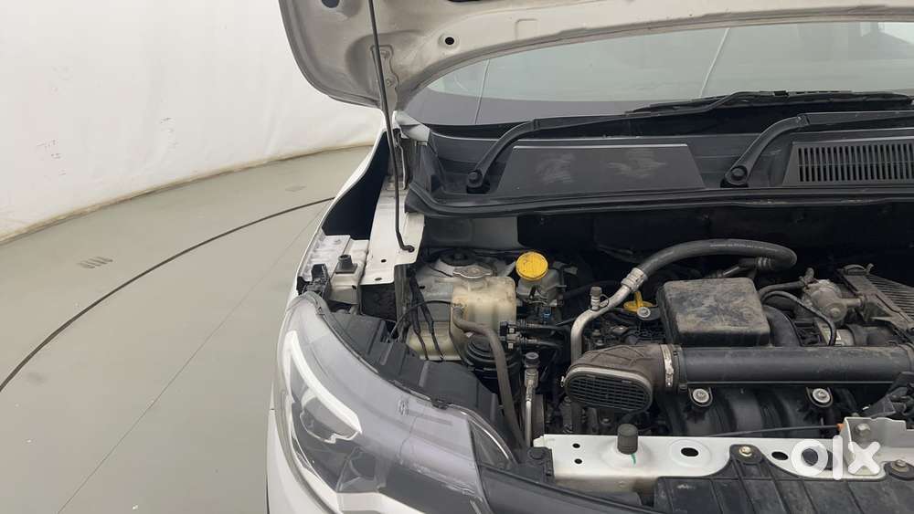 Renault Triber Rxz, 2022, Petrol