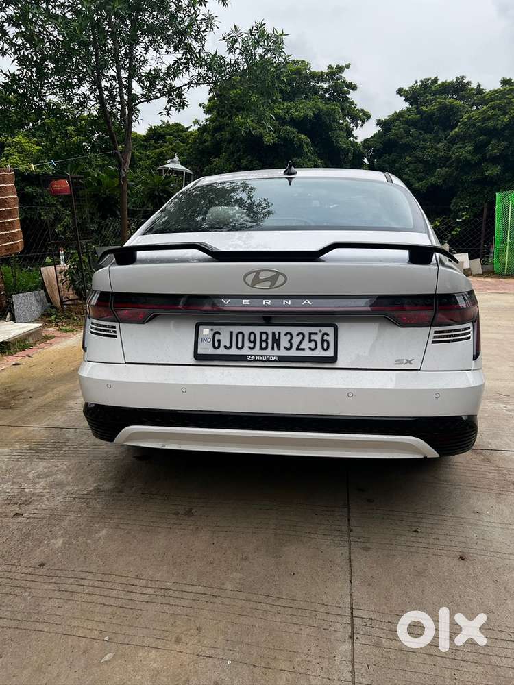 Hyundai Verna Petrol Automatic 2025