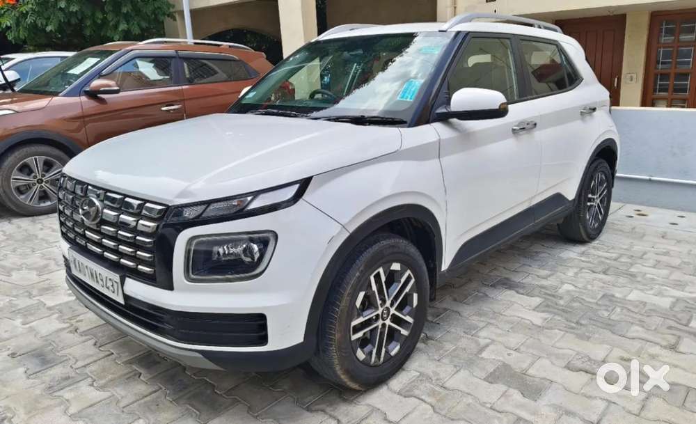 Hyundai Venue 1.0 Sx (o) Turbo Dct, 2023, Petrol