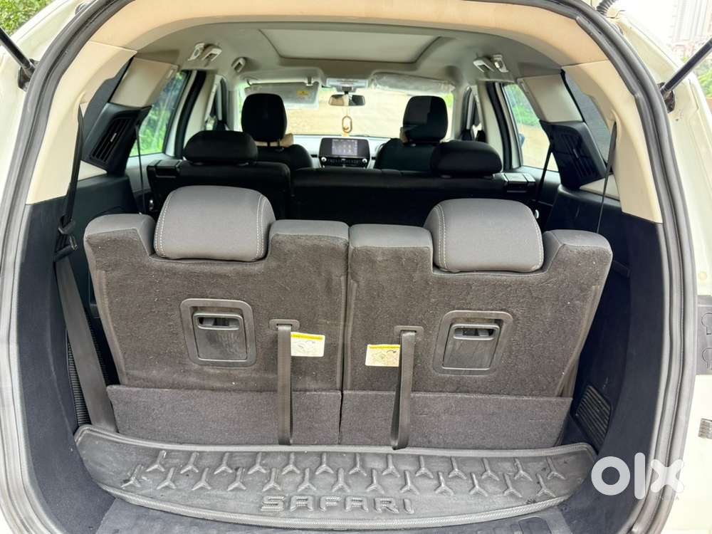 Showroom Condition Scratchless Mint Condition Tata Safari Diesel 2022