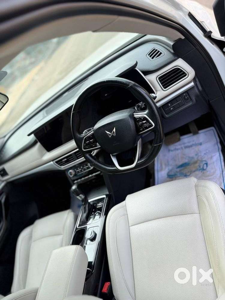 Mahindra Xuv700 2.2 Ax 7 Diesel At Luxury Pack Str, 2023, Diesel