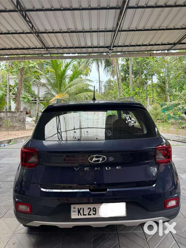 Hyundai Petrol Manual 2021
