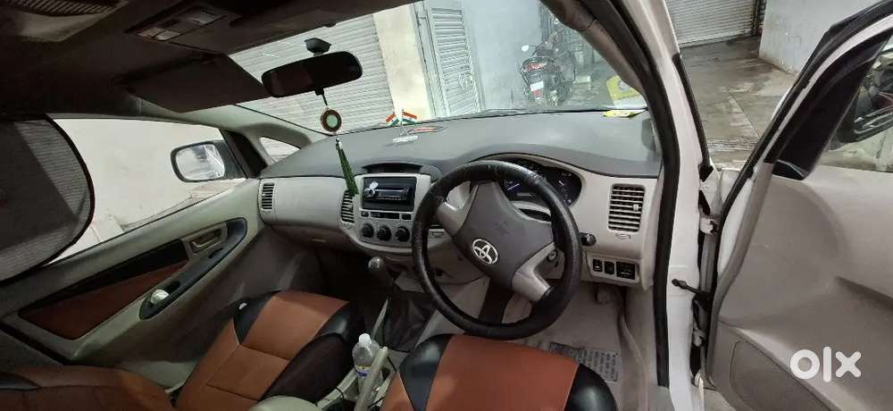 Toyota Innova 2.5g (e4) 8str 2013 Model Well Maintained