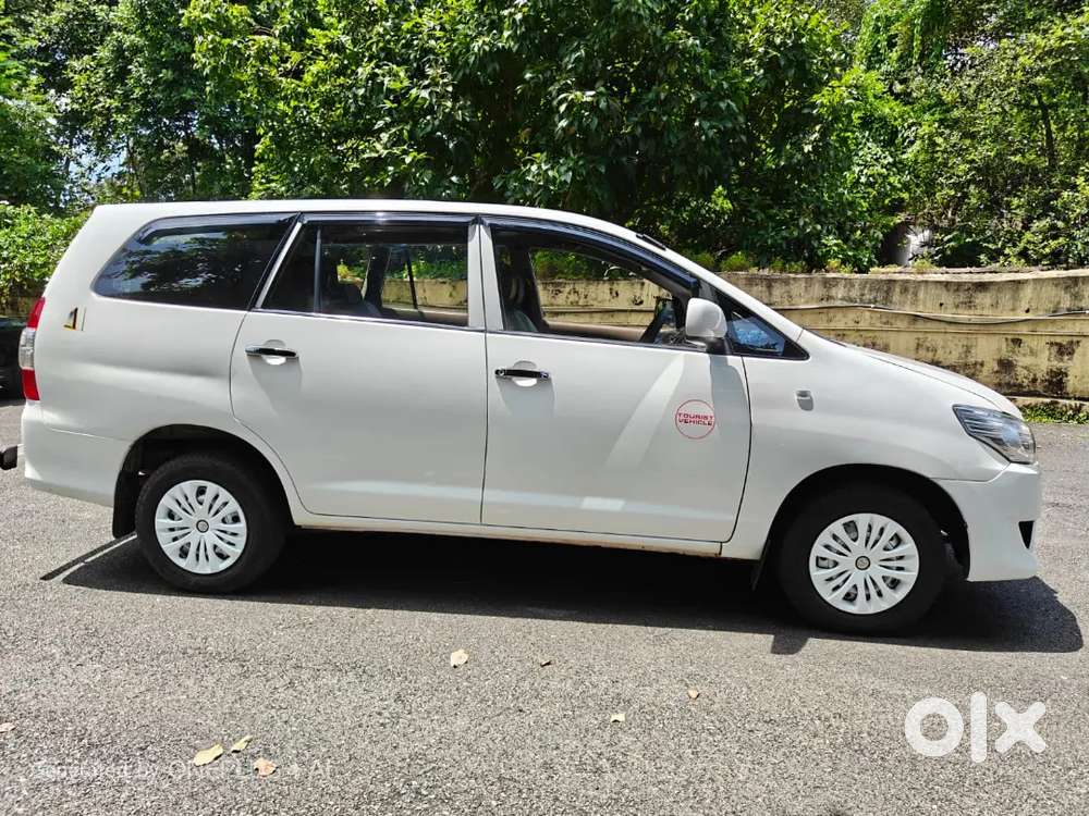 Toyota Innova 2016 Diesel 280000 Km Driven