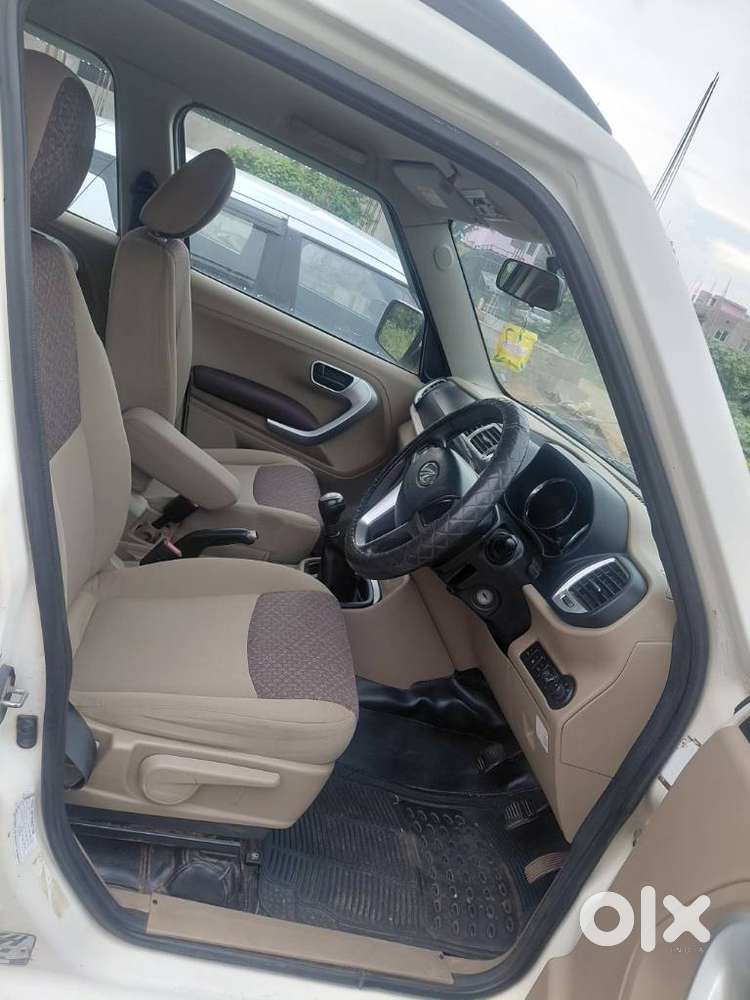 Mahindra Tuv 300 Mhawk100 T8, 2018, Diesel