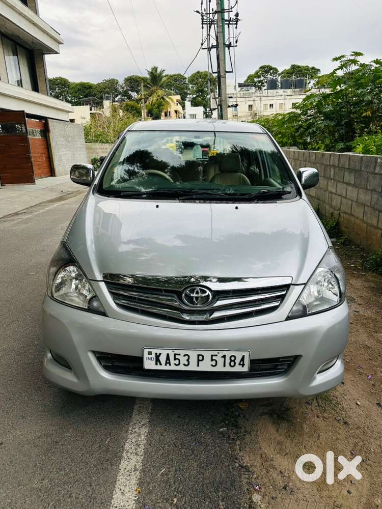 2010 Toyota Innova 2.5 V Single Owner