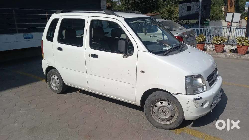 Manual Gear Shift White Color New Insurance For One Year