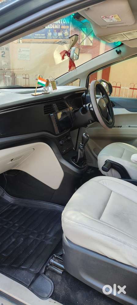 Mahindra Marazzo M2, 2019, Diesel
