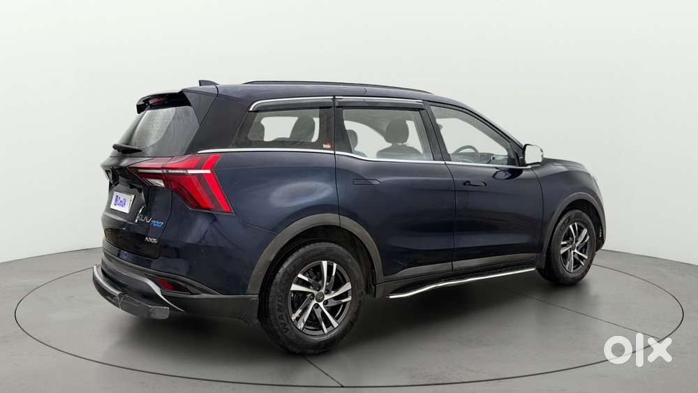 Mahindra Xuv700 2.0 Ax 5 Petrol Mt 7 Str, 2023, Petrol