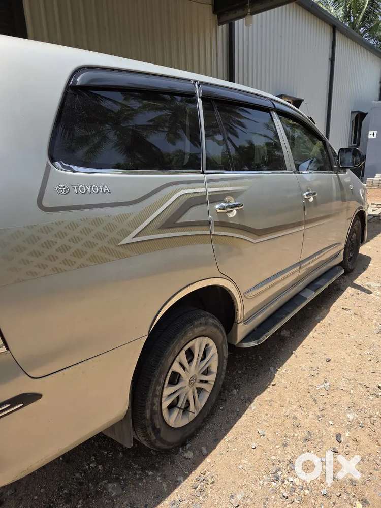 Toyota Innova 2015 Diesel Well Maintained