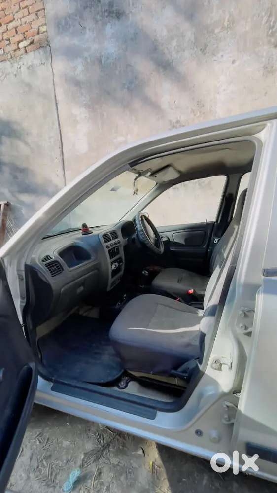 Maruti Suzuki Alto 2011 ओम