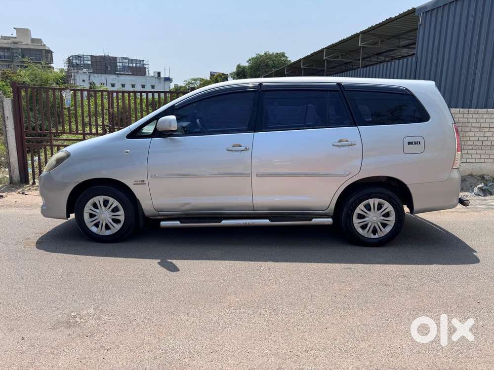 Toyota Innova 2.5 Gx 7 Seater Bs Iv, 2010, Diesel