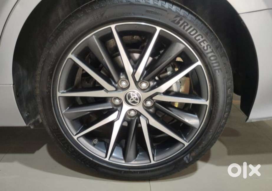 Toyota Camry 2.5 Hybrid, 2023, Petrol