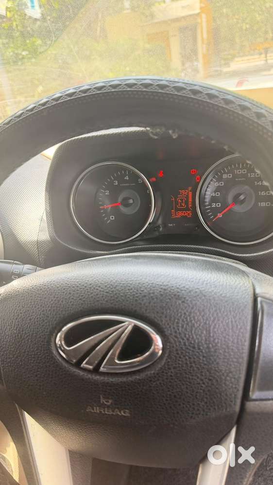 Mahindra Tuv 300 2018