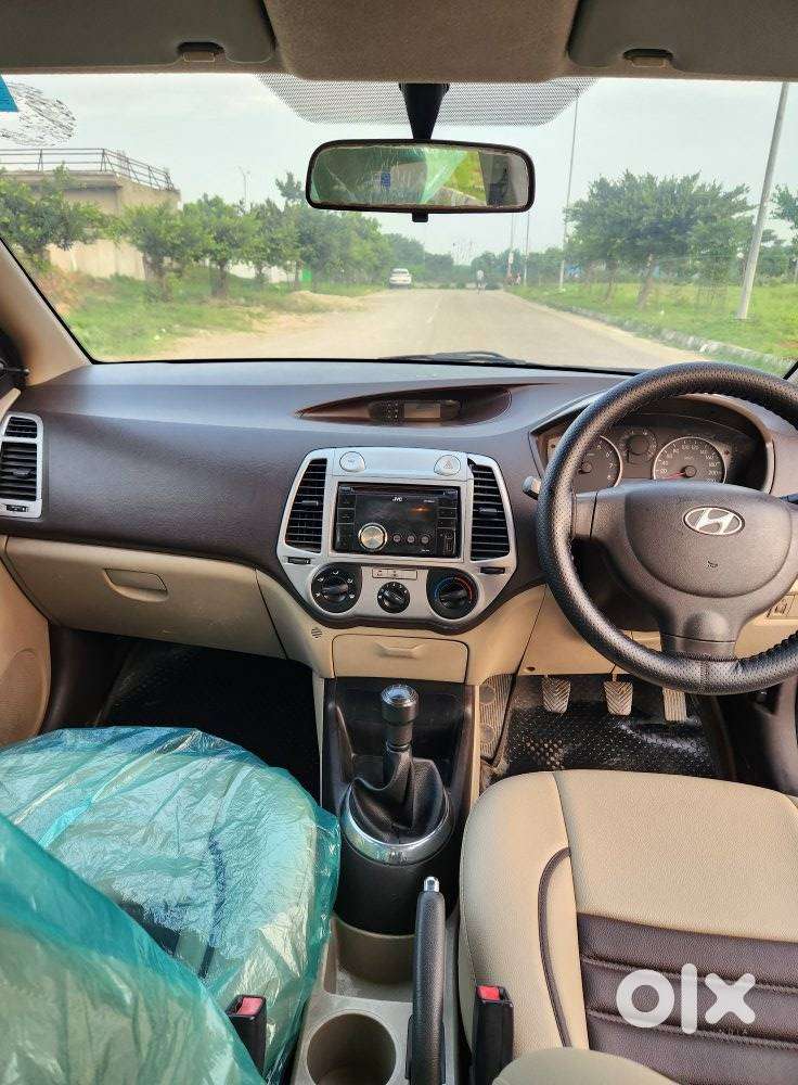 Hyundai I20 Petrol Era, 2011, Petrol