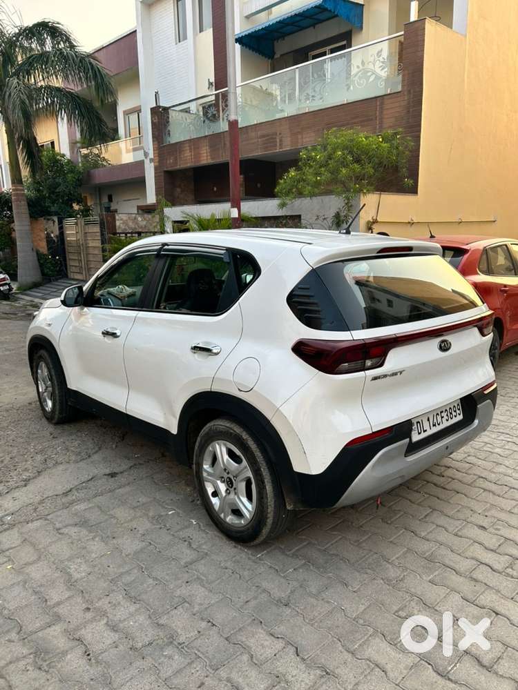 Kia Sonet Petrol 2021