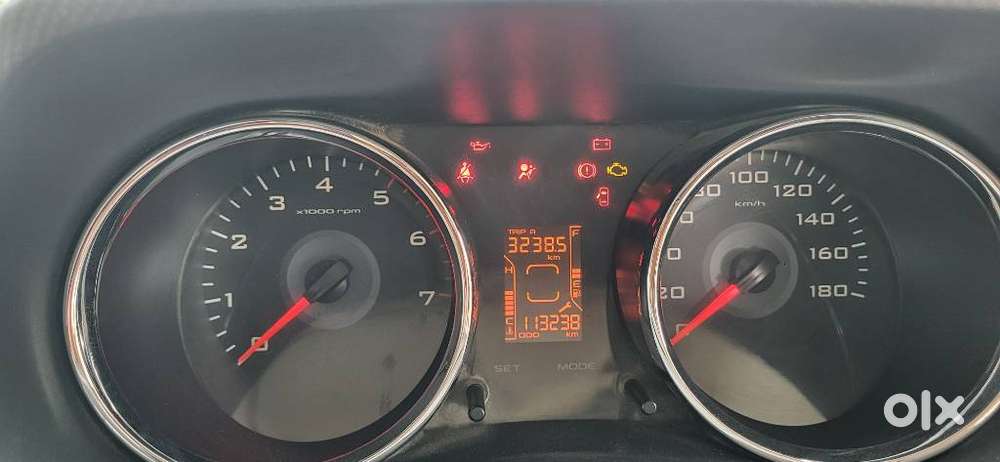 Mahindra Tuv 300 T10, 2018, Diesel