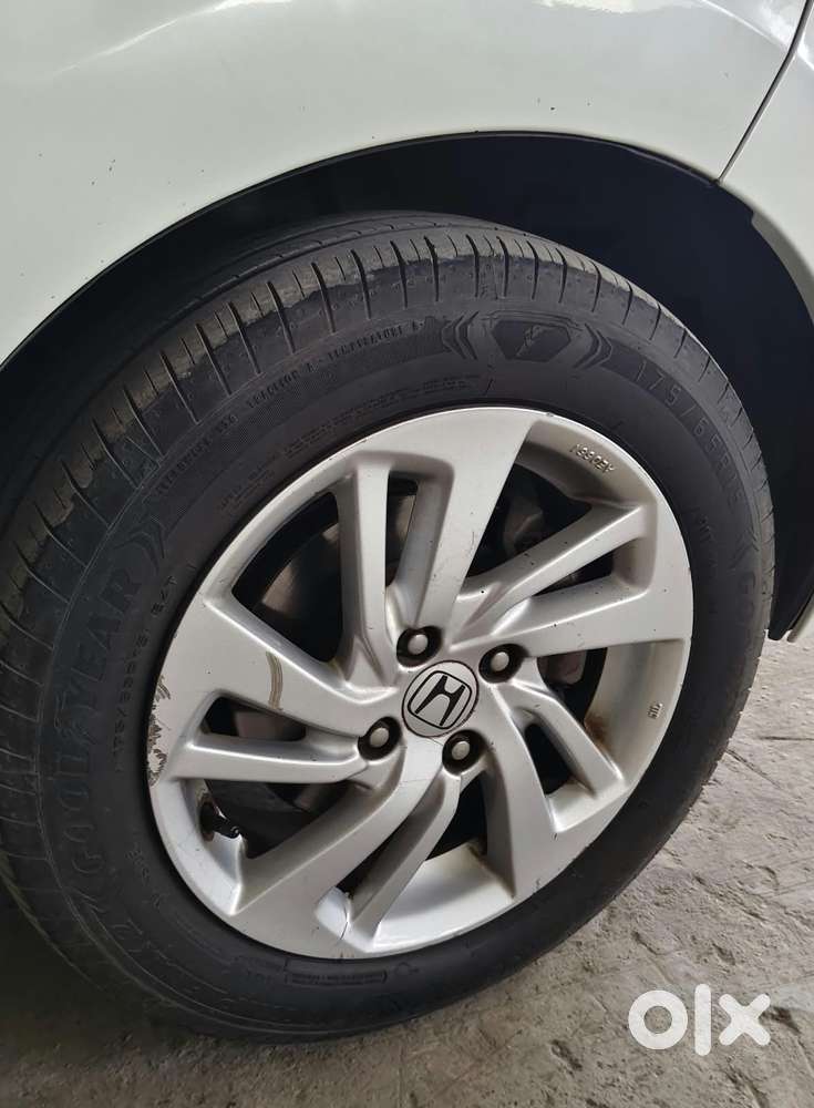 Honda Jazz V Automatic, 2017, Petrol