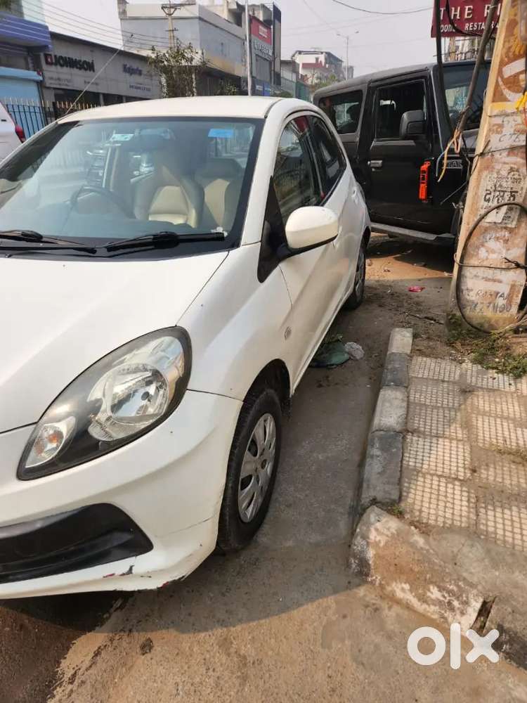 Honda Brio 2012 Petrol Well Maintained