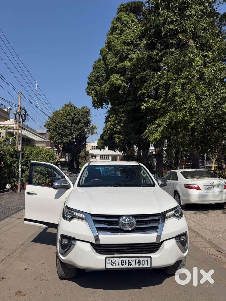 Toyota Fortuner 2018 Diesel 150000 Km Driven