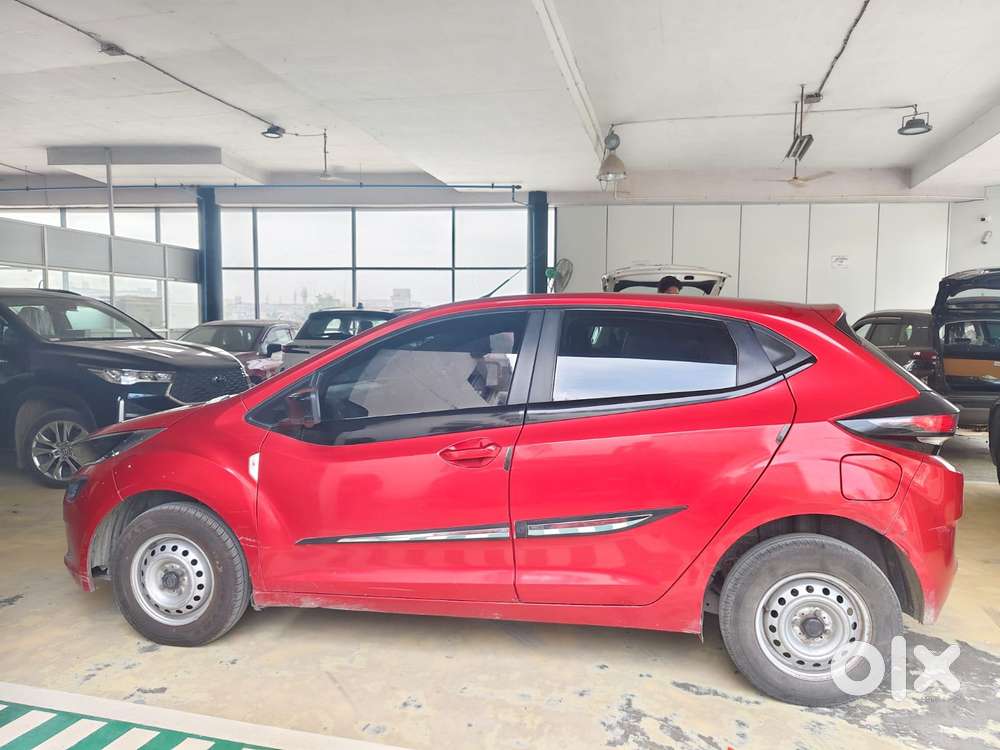 Tata Altroz 1.2 Xt, 2022, Petrol