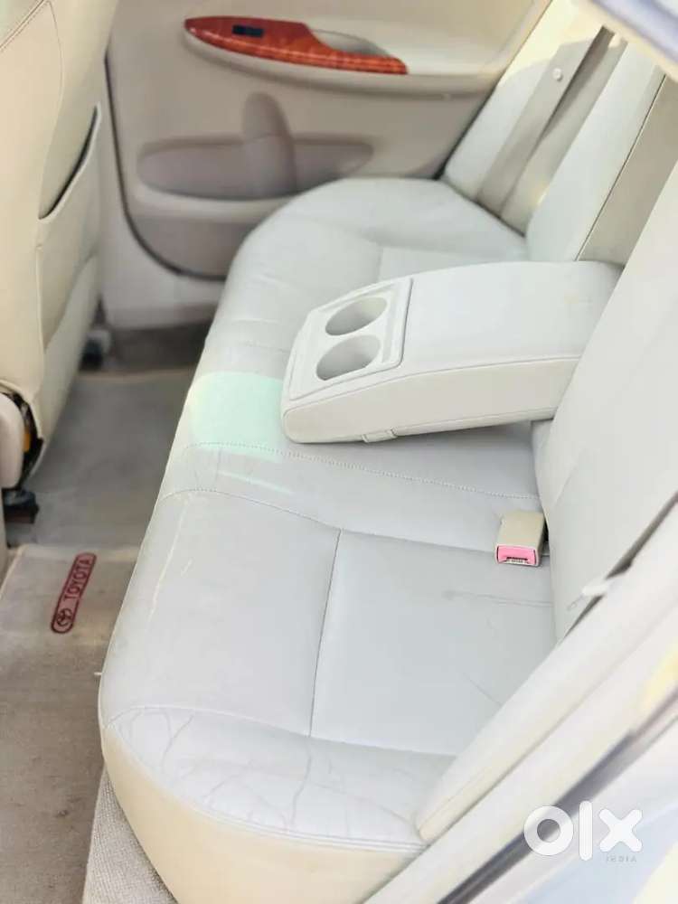 Toyota Corolla Altis 2010 Petrol Well Maintained