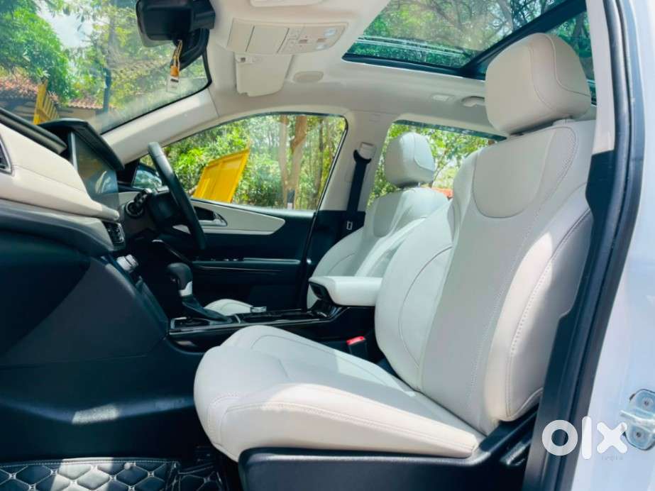 Mahindra Xuv700 2.2 Ax 7 Diesel At Luxury Pack Str, 2024, Diesel