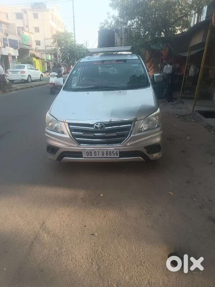 Toyota Innova 13