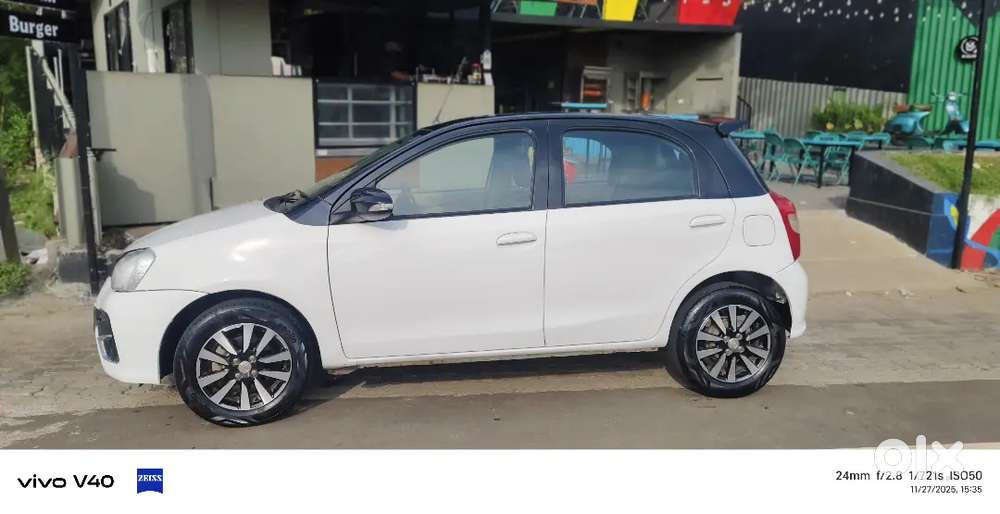 Toyota Etios Liva Vd 2019 Diesel 80000 Km Driven