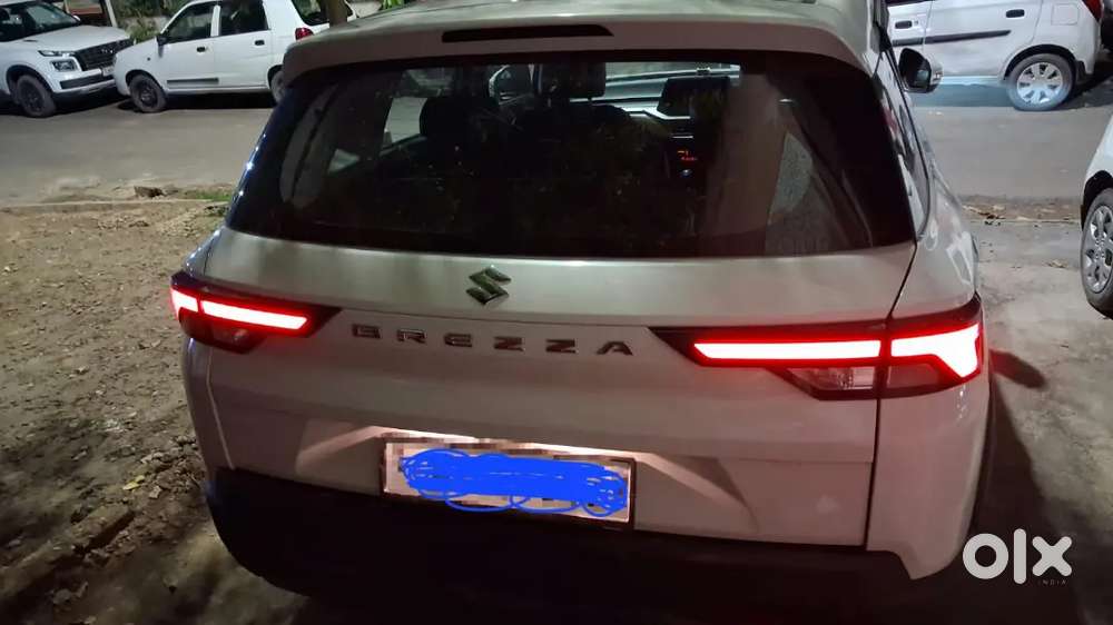 Maruti Suzuki Brezza Vxi 2024