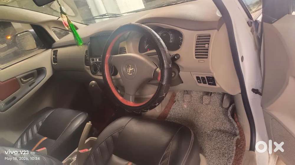 Toyota Innova Diesel 2010 Second
