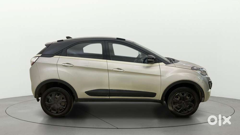 Tata Nexon 1.2 Revotron Xt, 2018, Petrol