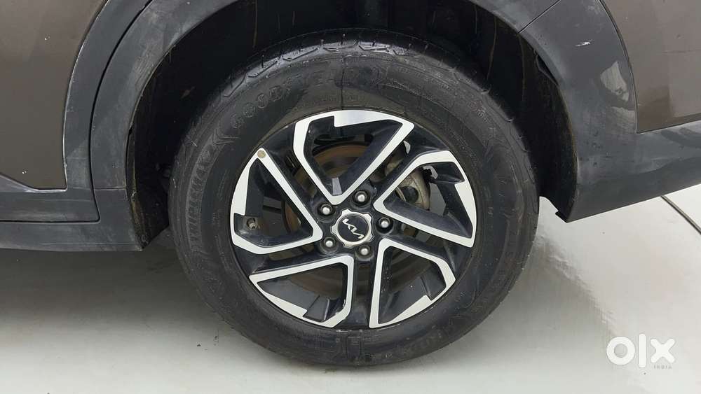 Kia Carens 1.4 Prestige Plus Turbo 7 Str, 2022, Petrol
