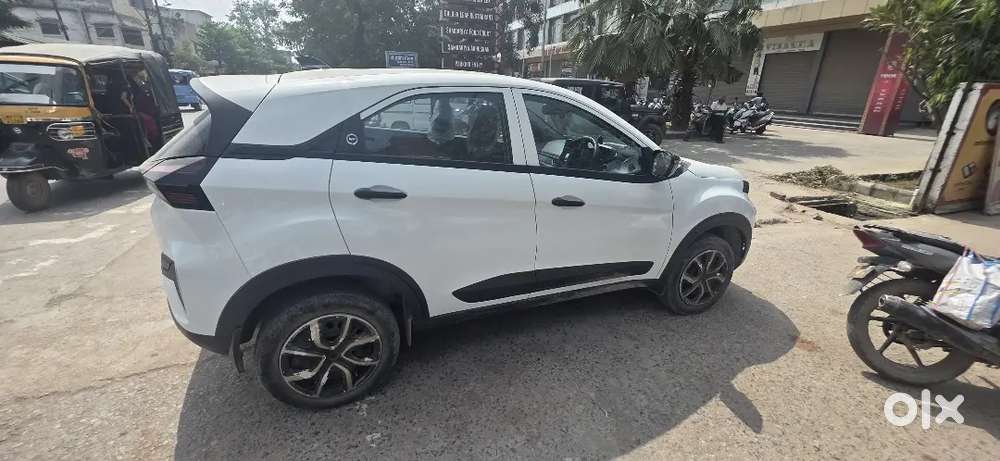 Tata Nexon Petrol Manual 2024